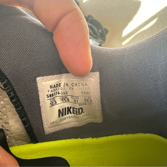 Kobe 8 Nike is size 12.5 - Picture 11 of 11